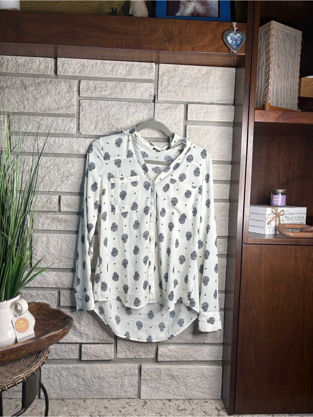 Express White Long-Sleeve Button-Front Blouse with Black Floral Print